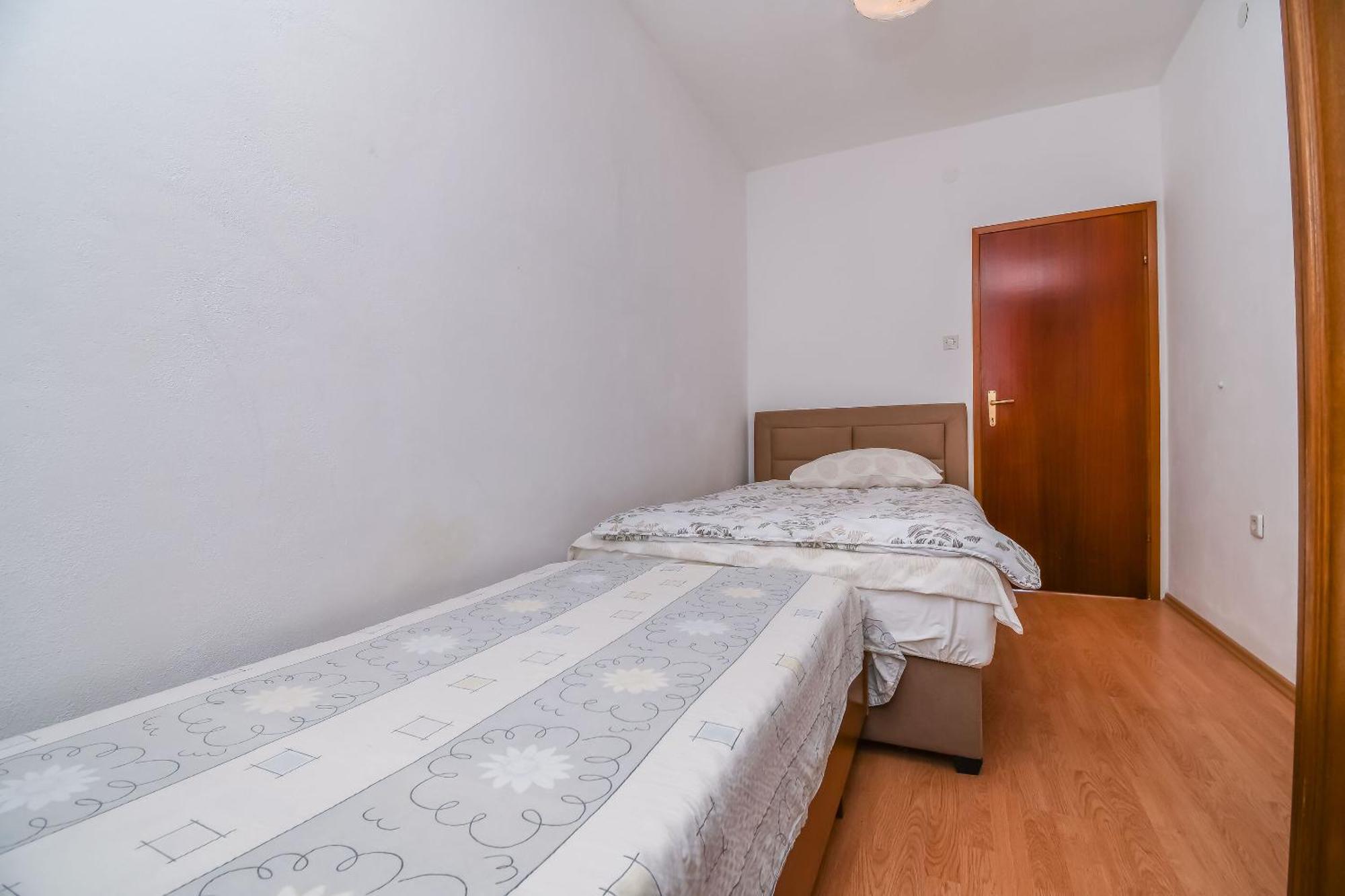 Apartments Vinka Trogir Exterior photo