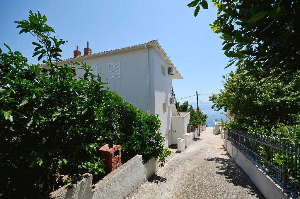 Apartments Vinka Trogir Exterior photo