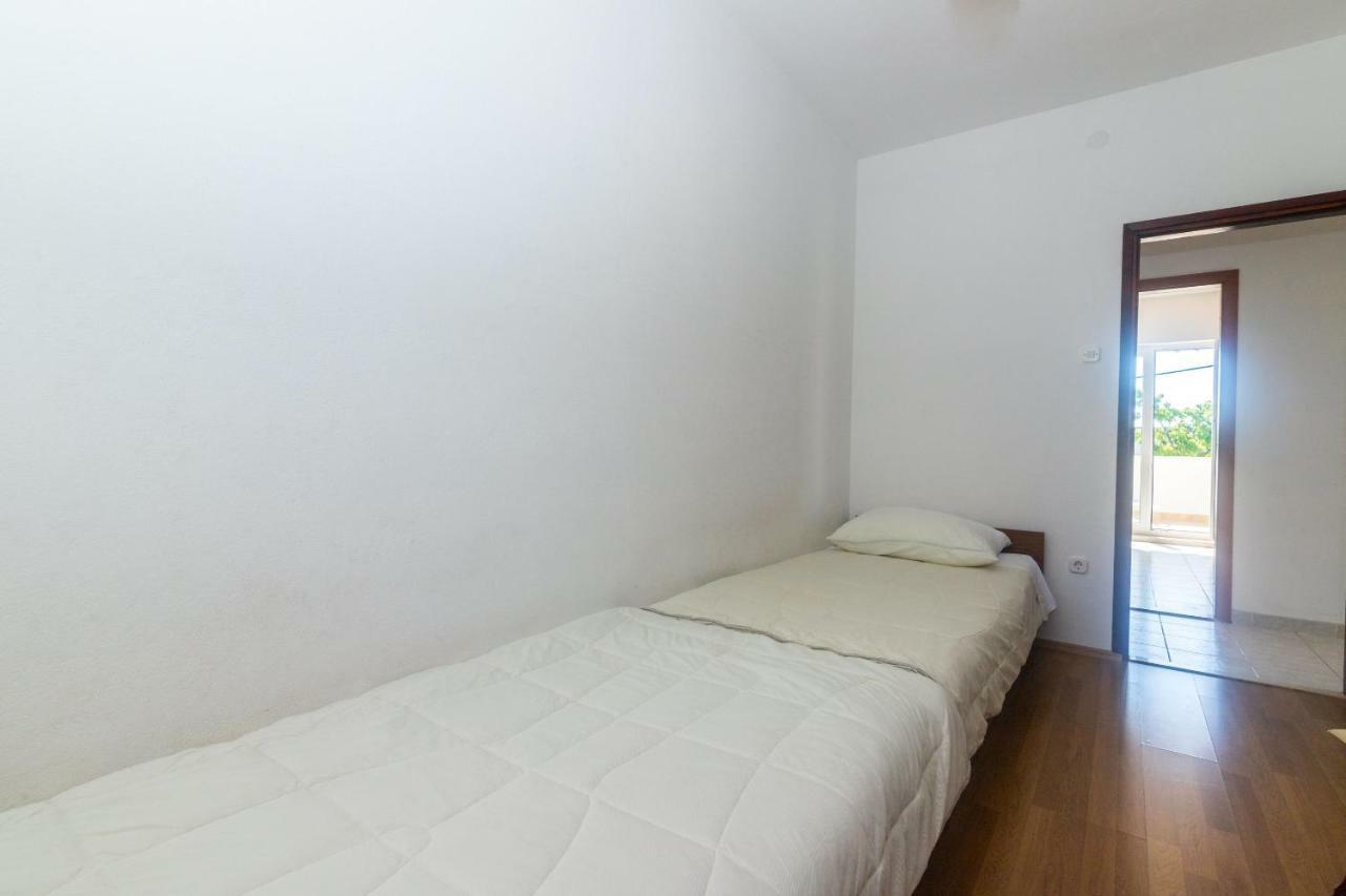 Apartments Vinka Trogir Exterior photo