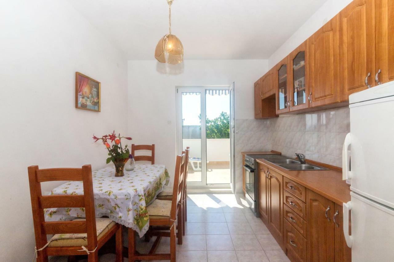 Apartments Vinka Trogir Exterior photo